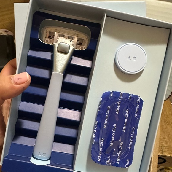 Athena Club Razor Kit - Picture 2 of 15